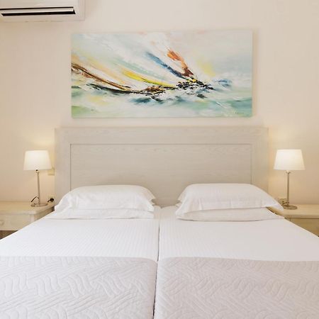 Beachfront Villa Victoras - With Private Beach 斯达林 外观 照片