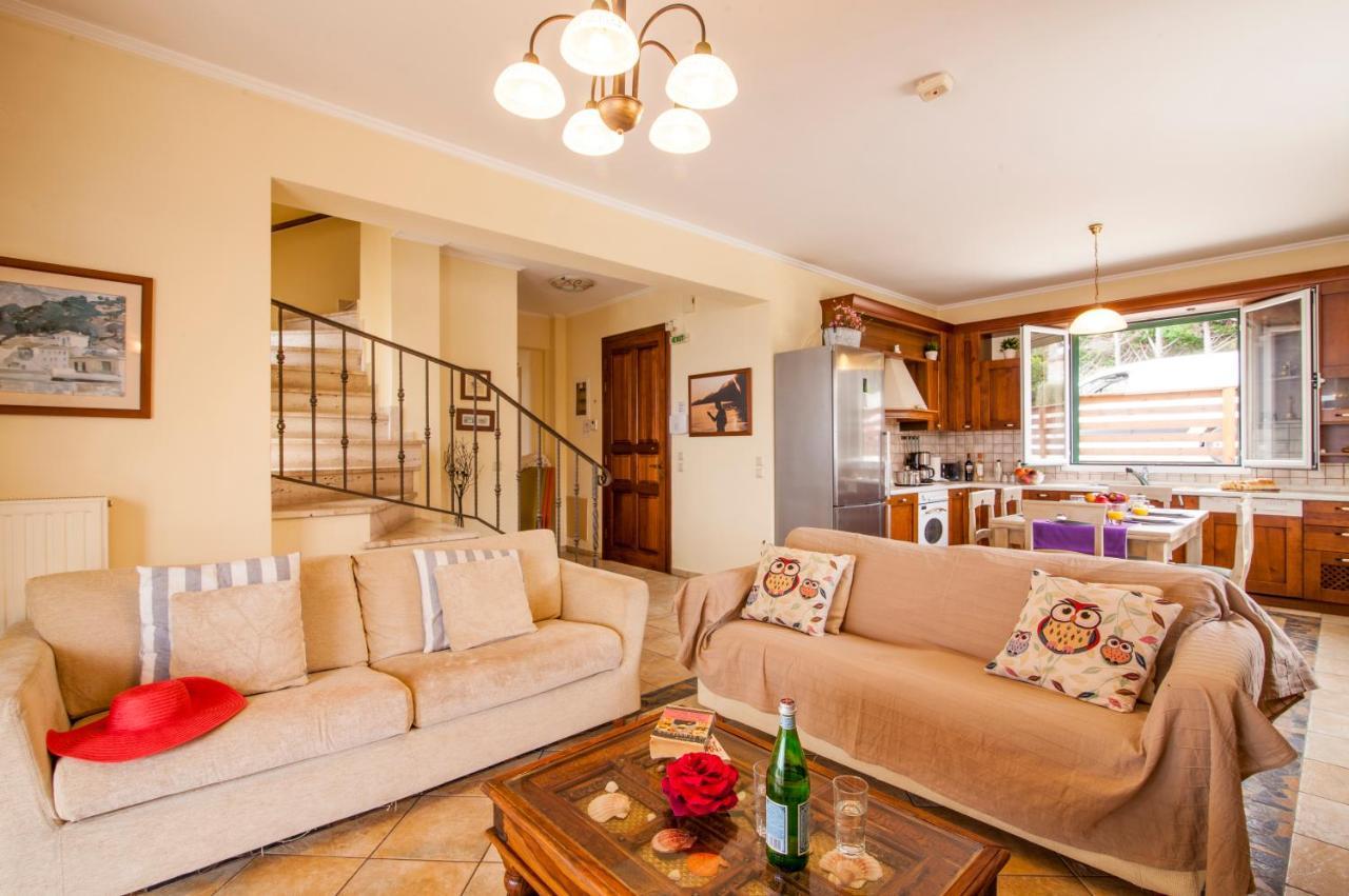 Beachfront Villa Victoras - With Private Beach 斯达林 外观 照片