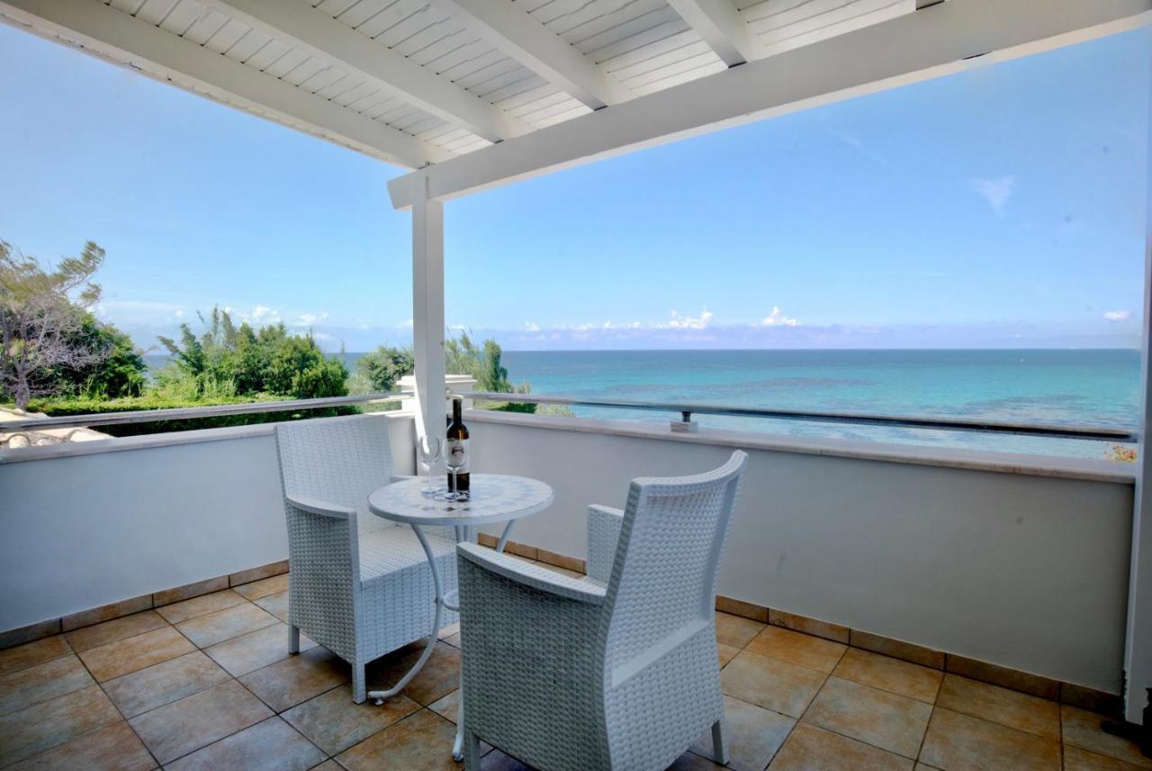 Beachfront Villa Victoras - With Private Beach 斯达林 外观 照片
