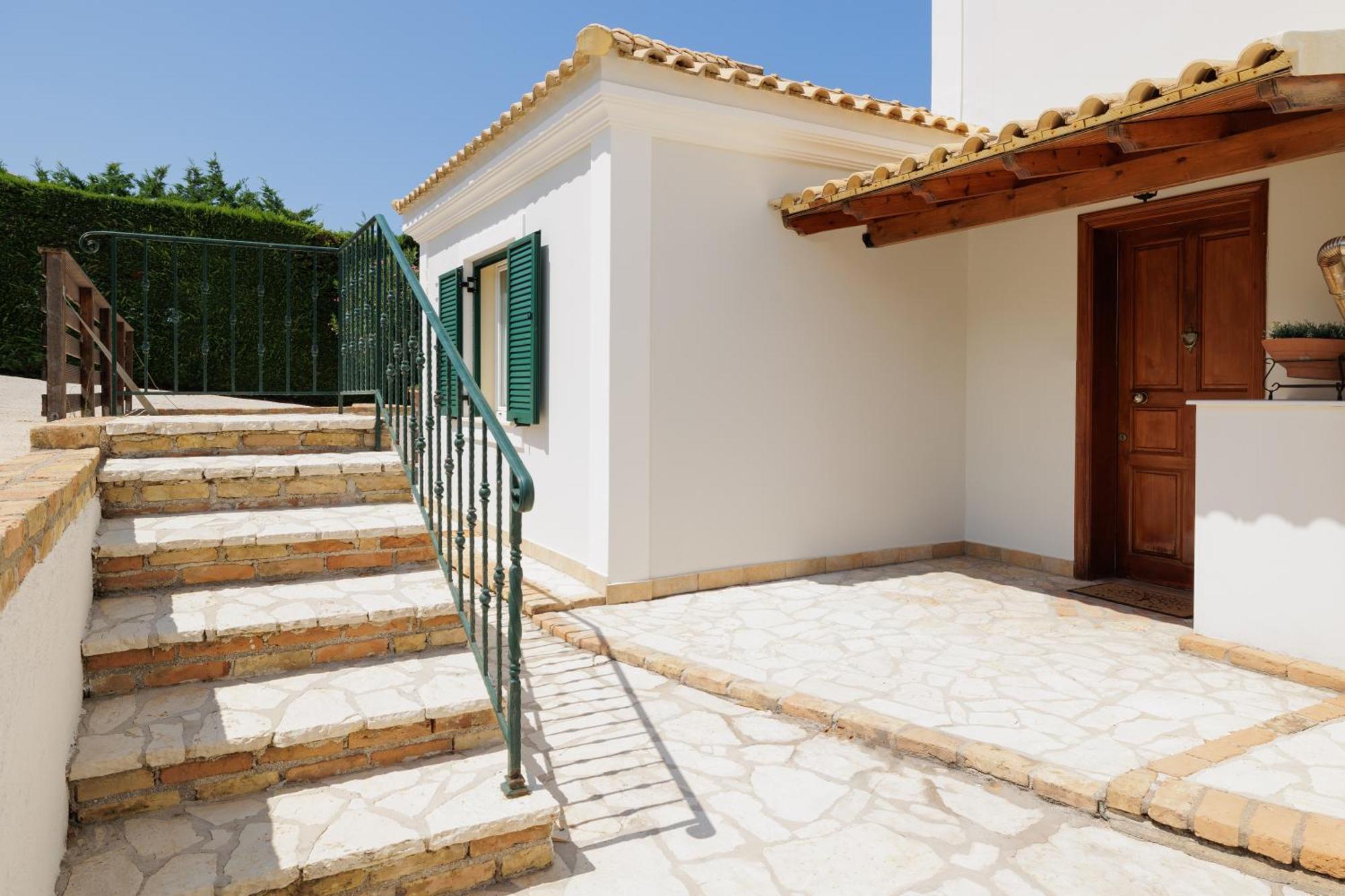 Beachfront Villa Victoras - With Private Beach 斯达林 外观 照片