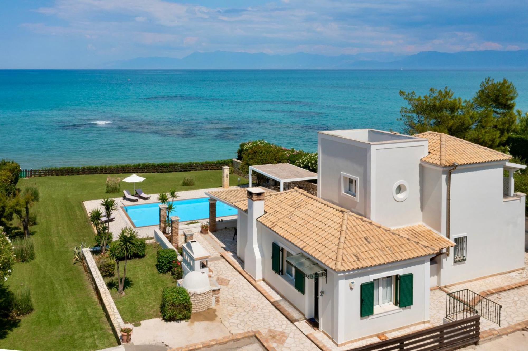 Beachfront Villa Victoras - With Private Beach 斯达林 外观 照片